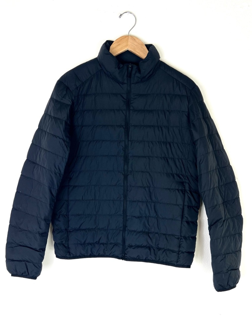 Uniqlo Ultra Lightweight Down Filled Quilted Puffer Jacket - Black Men’s Small